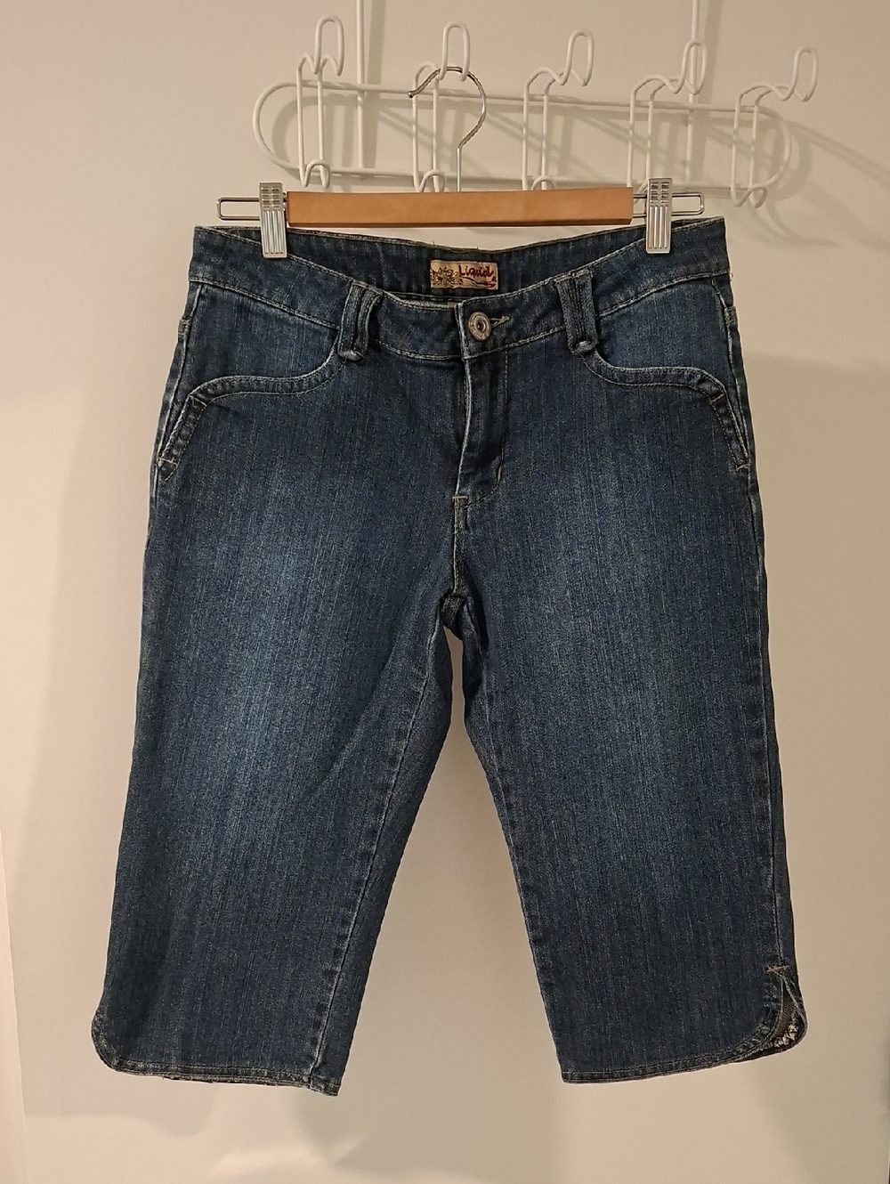 Liquid Denim Vintage Y2K Blue Low-rise Contrast Stitch Jorts/Capris (Size 5-6/S)